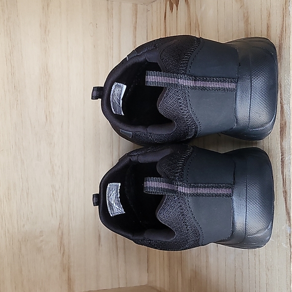 Skechers Mens Black Shoes - Picture 6 of 9